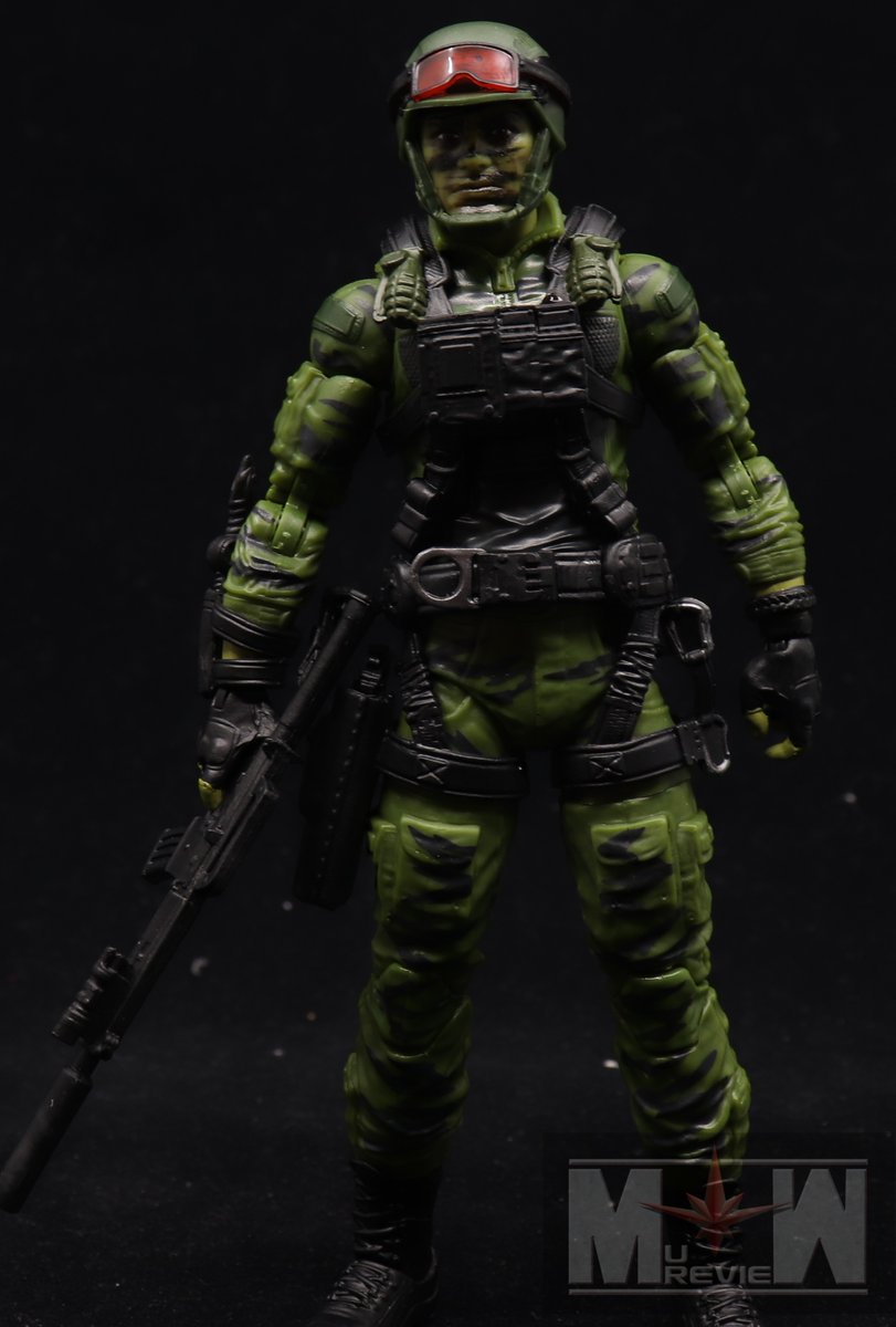 MUReview tweet media