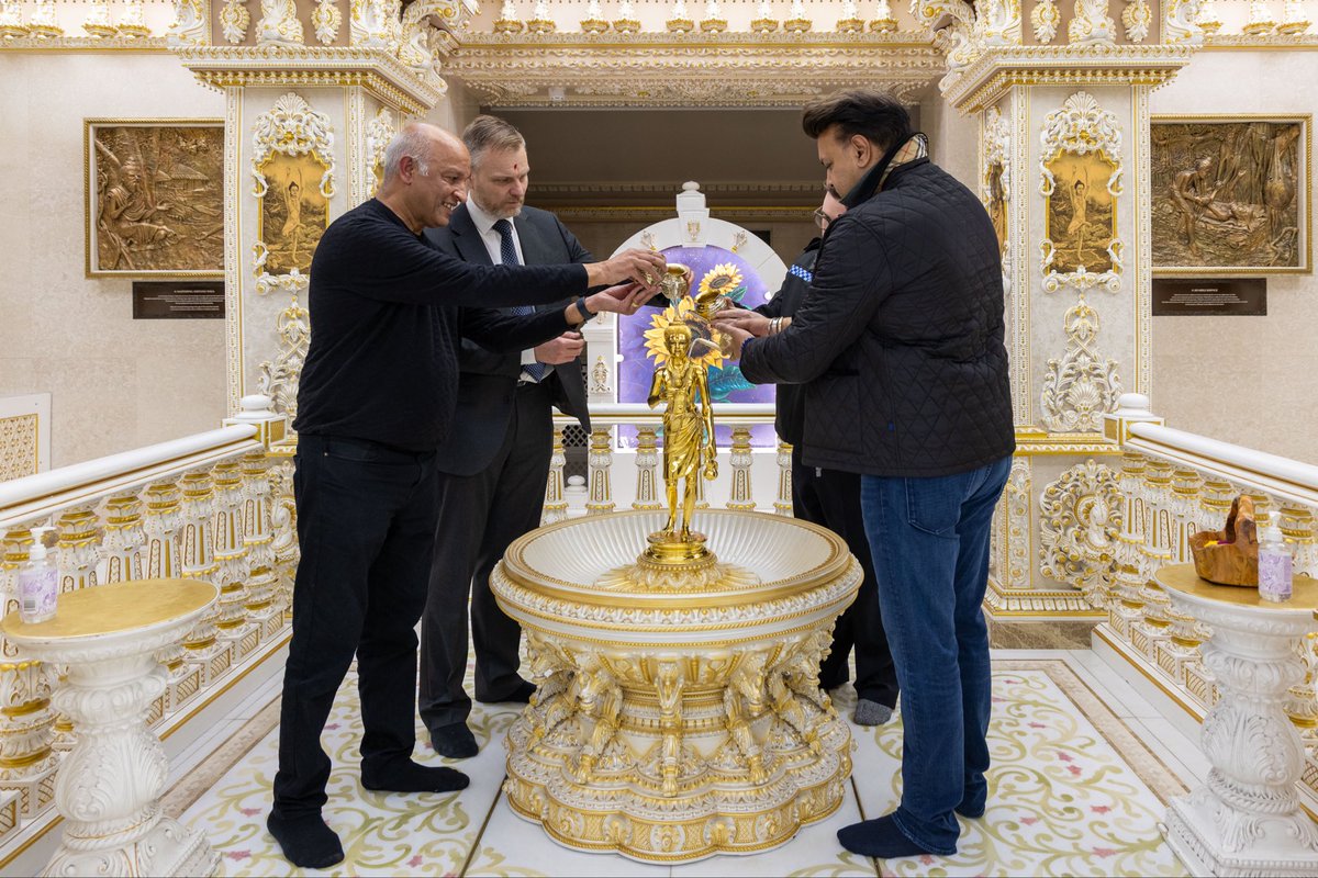 Neasden Temple tweet media