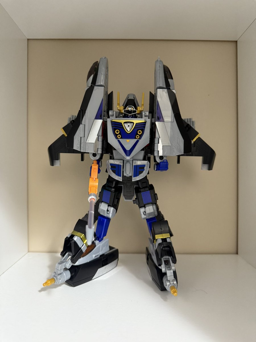 Tonict97186's tweet photo. Presenting the 2nd SMP in the TimeRanger line is the Time Shadow with side by side the Time Robo and both combined into Time Robo Shadow Beta and Alpha

#SMP #SUPERSENTAI #TimeRanger https://t.co/qzGDF4tZc3
