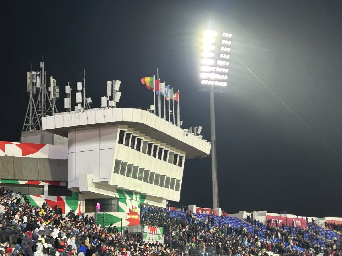 Am  #FloodlightFriday rein ins Wochenende 🚀✌🏼

Stade Mohammed V - Casablanca