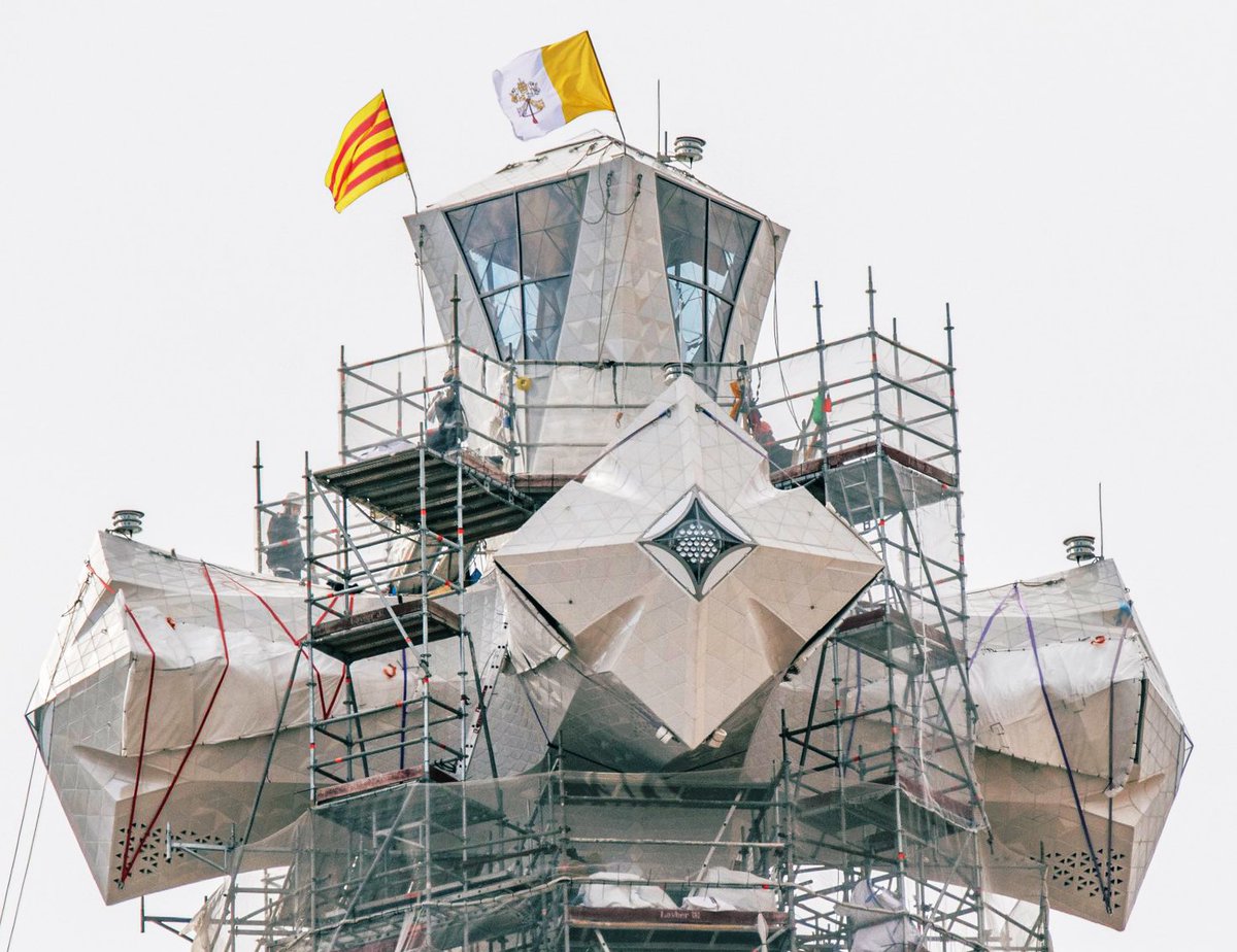 The flag of Catalonia has been raised on top of the The Sagrada Família <a href="/sagradafamilia/">La Sagrada Família</a> in Barcelona as the temple reached today its highest point. We honor Antoni Gaudí, the greatest Catalan architect of all time.