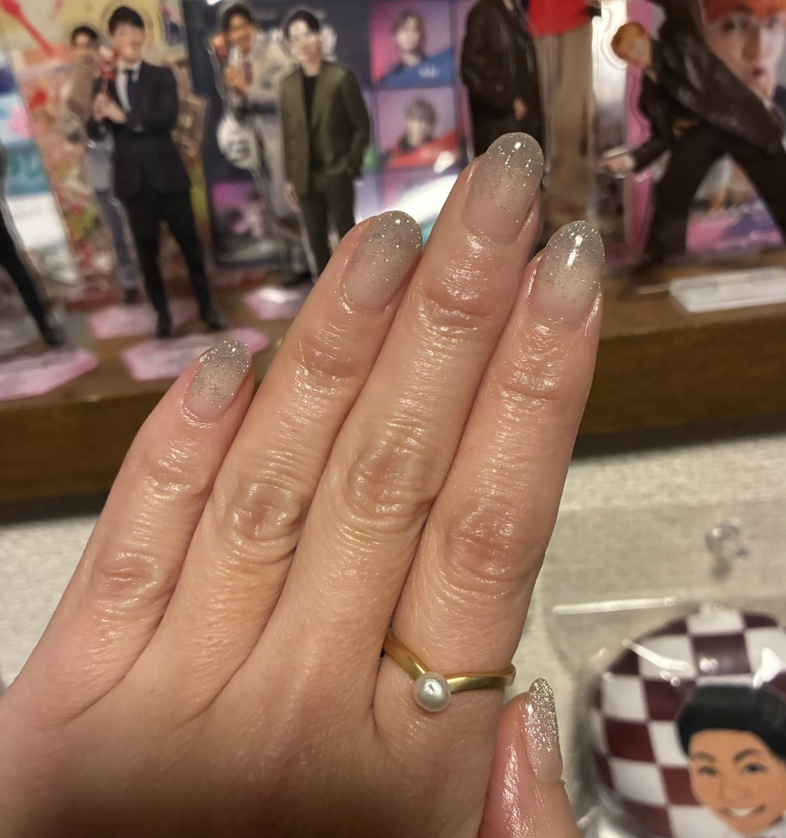 明日のための💅完了！ ワンカラーで予約したんだけど、初フラッシュ
