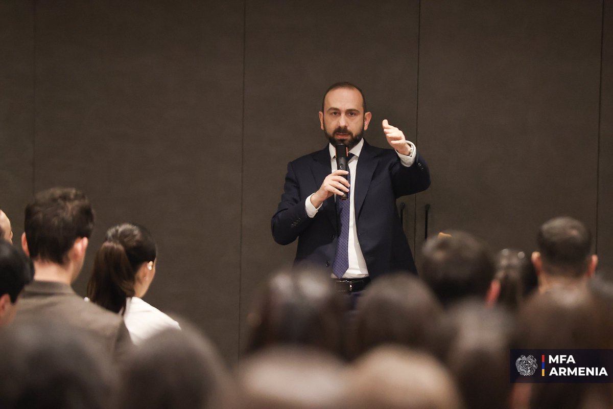 Ararat Mirzoyan tweet media