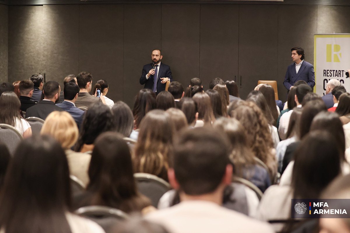 Ararat Mirzoyan tweet media