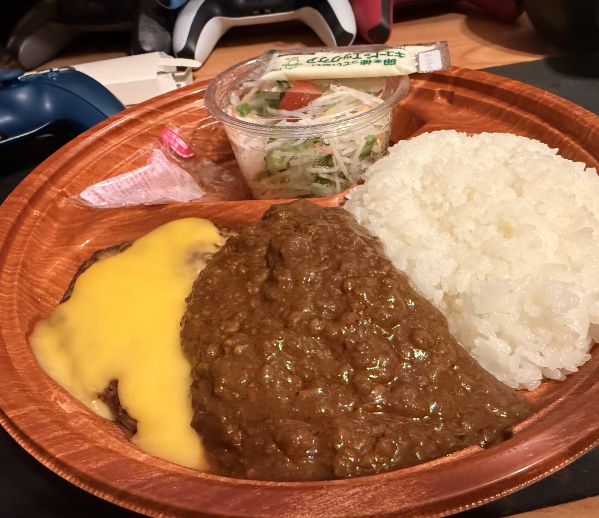 世界のケ2アナ tweet media