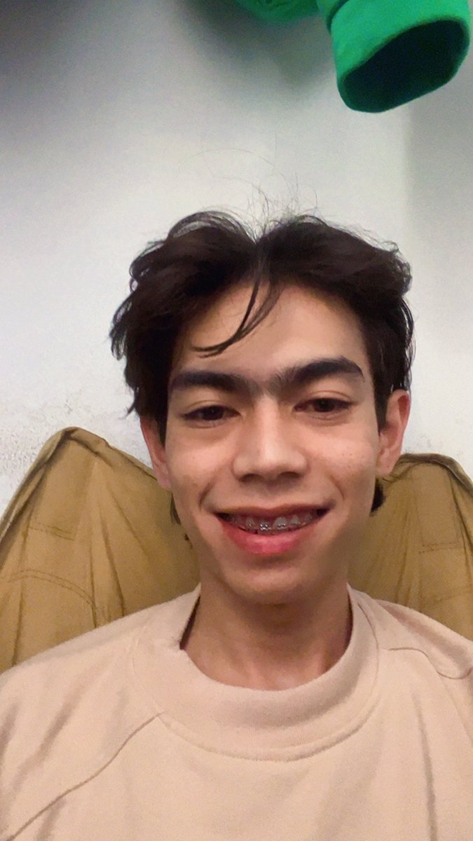 私は小さくないよ。 tweet media