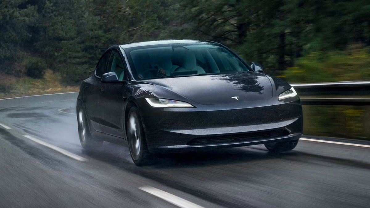 MarioNawfal's tweet image. 🇺🇸 Tesla just smoked everyone in JD Power’s 2026 EV Owner Satisfaction survey.

Model 3 took number 1 with an 804 score, Model Y grabbed #2 at 797. 

They crushed the BMWs and left the rest in the dust. 

Superchargers are also pushing public charging satisfaction to all-time