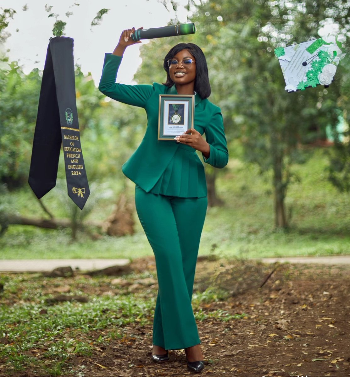 diongentle_'s tweet photo. So far, this is the best University of Ghana graduation picture I've seen https://t.co/39wDZV3g3x