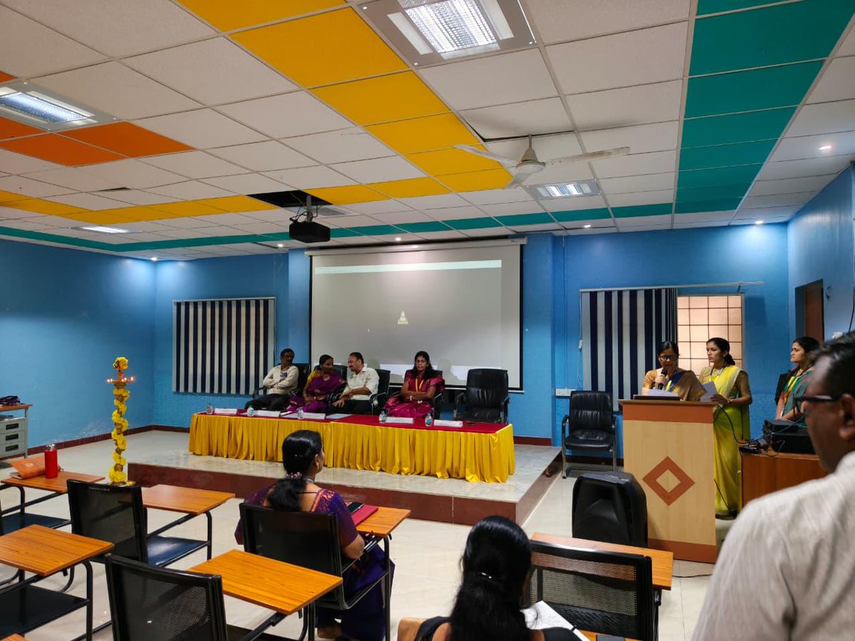 acscebangalore's tweet image. 🎓 #ACSCE hosted a #FacultyDevelopmentProgram on “Outcome Based Education &amp;amp; Effective Classroom Teaching” on 14 Feb 2026 📚 Faculty explored OBE frameworks, smart assessments &amp;amp; impactful teaching methods to enhance quality learning 🚀
#OutcomeBasedEducation #AcademicExcellence