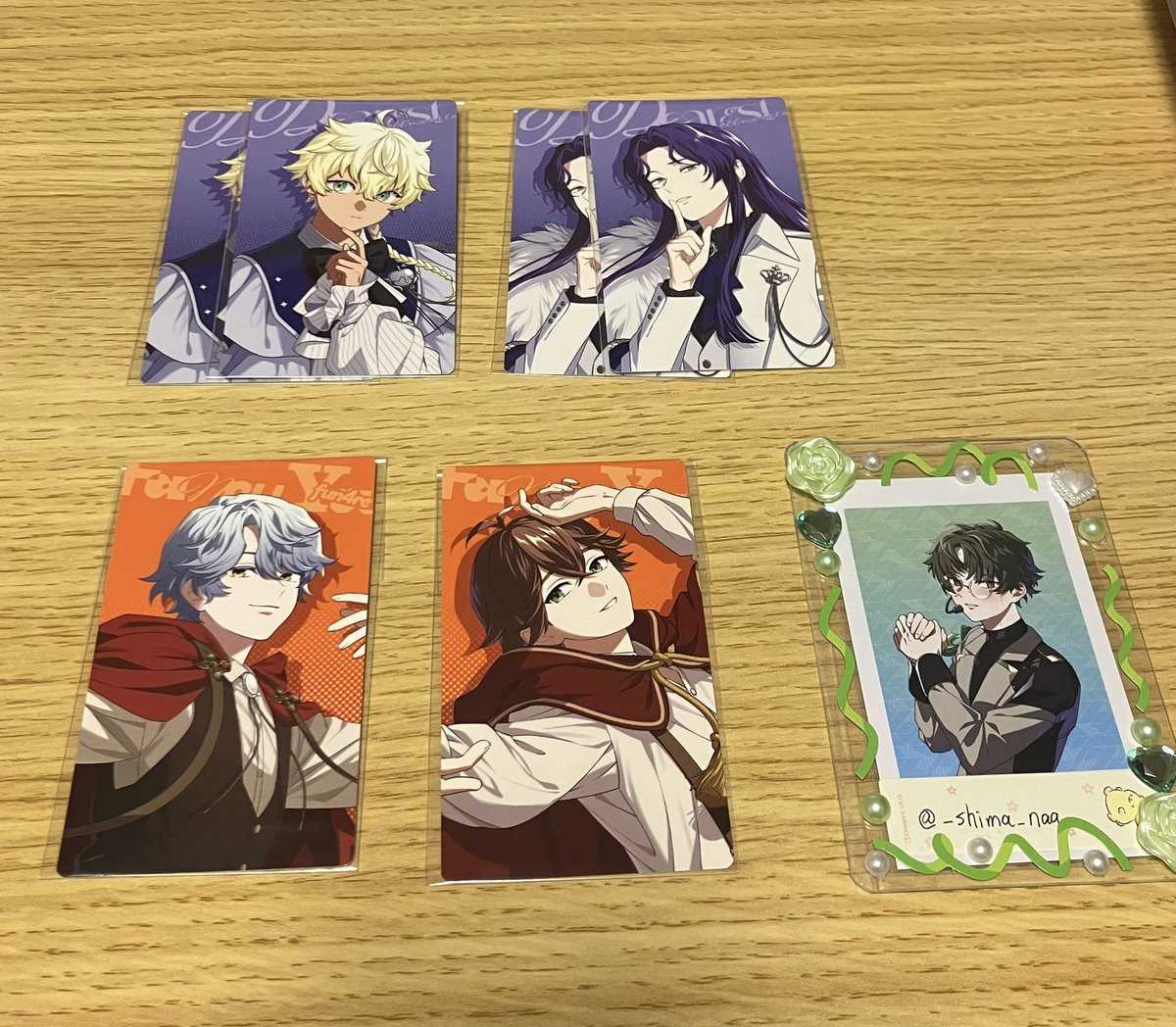 【交換】
ビバレン VS AMBLVALENZ
fun4re/illuvista   1stEP封入特典 ビジュカ

譲:画像1枚目
求:シオン

・まとめての方優先
・郵送のみ

検索からでもお気軽にお声かけください☘️