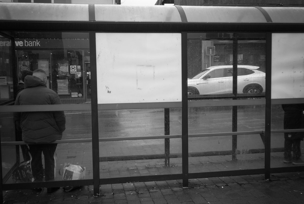 Delweddauimages's tweet image. Bus Stop #blackandwhitephotography  #project26 #streetphotography see more at delweddauimages.co.uk/2026-projects