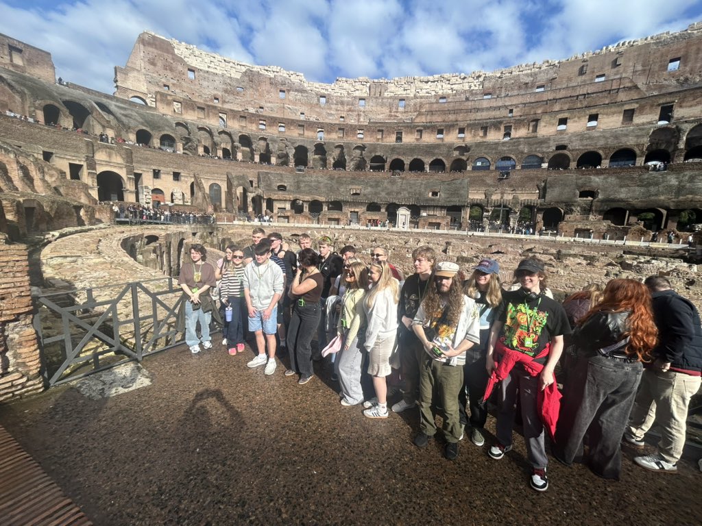 ST JOHNS SIXTH FORM tweet media