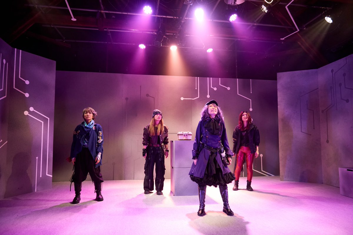 teatromagico_AN's tweet photo. 劇団テアトロ☆マジコ
第15回公演

☪️遥けき宇宙のアリア☪️

📷安野亨さん舞台写真館📷

PART⑩

これでラストです😊

安野さん、撮影ありがとうございました♪

花植さん、素敵な照明
柴田さん、素敵なセット
をありがとうございました✨

#テアトロマジコ https://t.co/3ib5W5a9CG