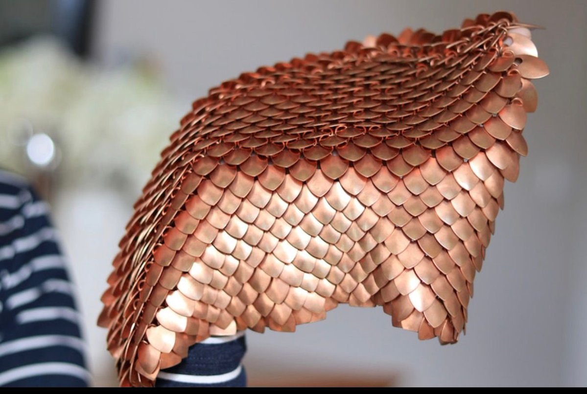 🔴| Con 16 años, Macinley Butson inventó una armadura que bloquea hasta el 80% de la exposición a la radiación durante los tratamientos contra el cáncer de mama.