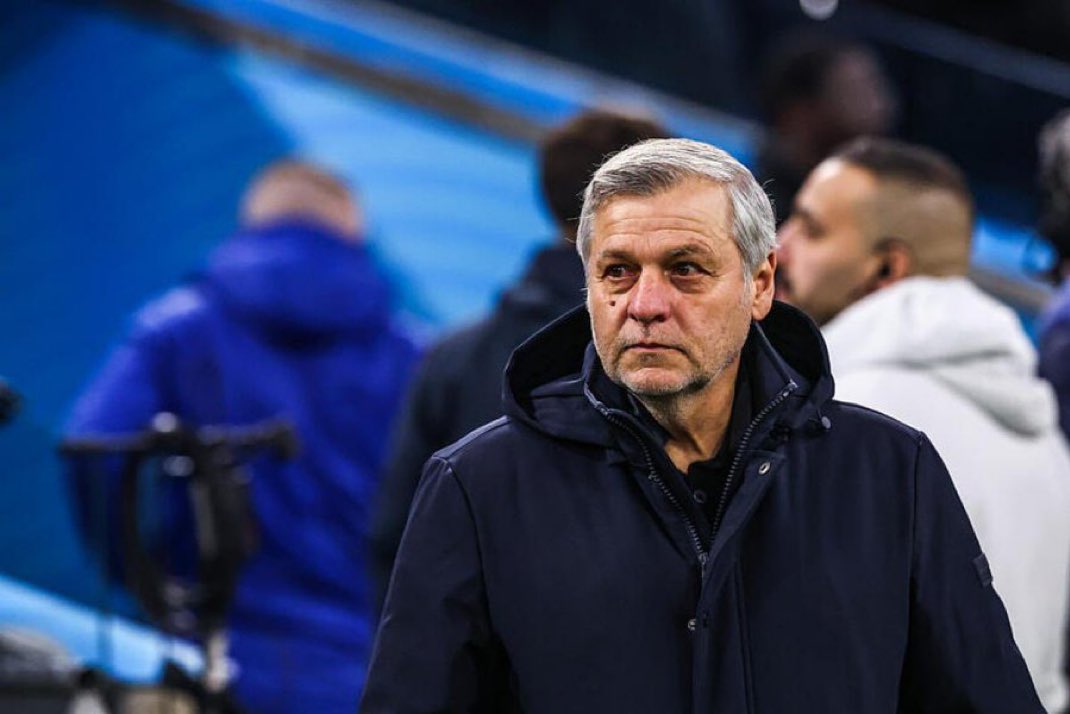 Olivier Létang ne compte pas se séparer de Bruno Genesio d’après <a href="/lequipe/">L'Équipe</a>. Il entend trouver des solutions collectives pour sortir de cette spirale négative.  Le coach nordiste est donc conforté dans ses fonctions.