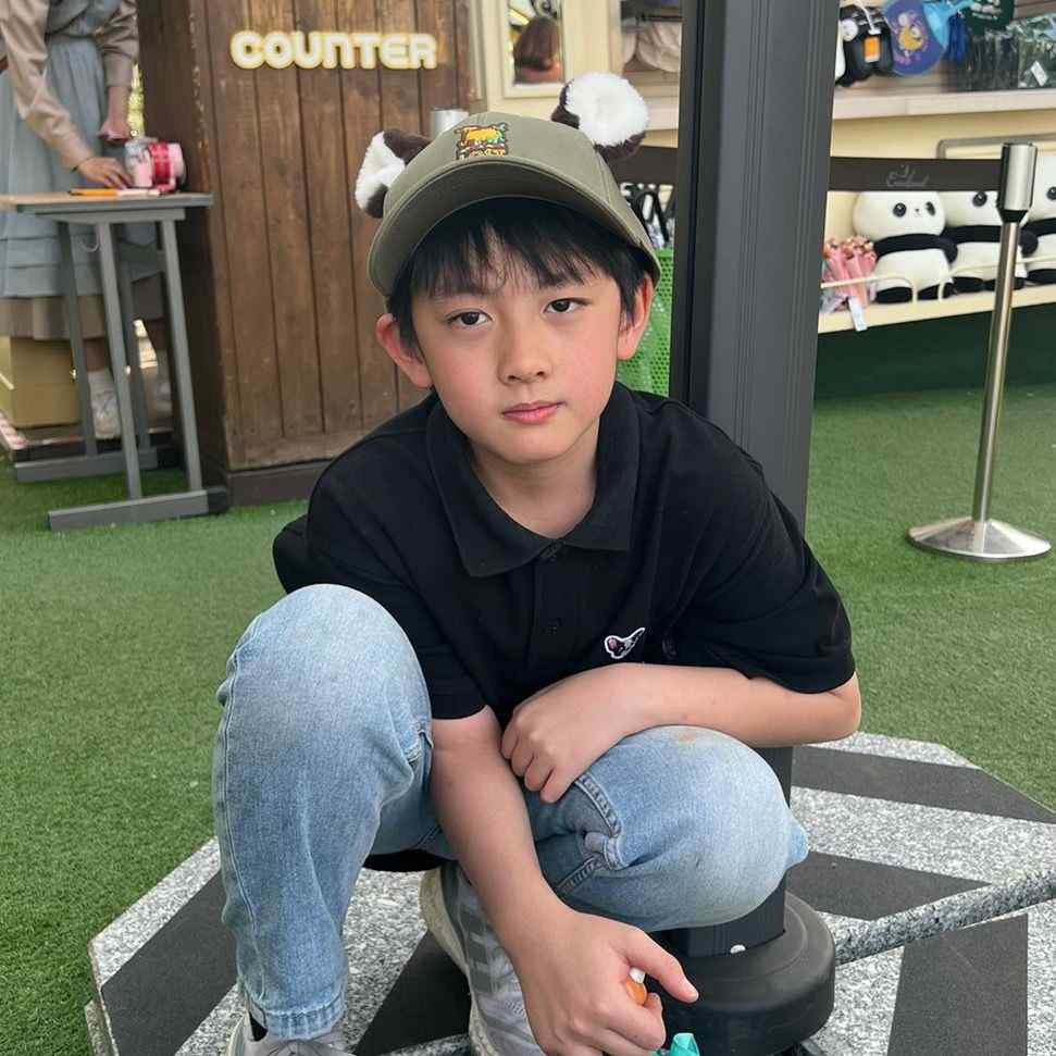 awalnya kepo, kenapa tiba-tiba Panji Pragiwaksono "Menurut keyakinan saya ..." Men's Rea sama Ryu Kintaro bocah viral "pewaris perintis" yang sempet dirujak netizen 1 indonesia dijadikan satu project di iklan produk frozen food lezza 🤔

yg satu diserang buzzer seindo ✨
yg satu