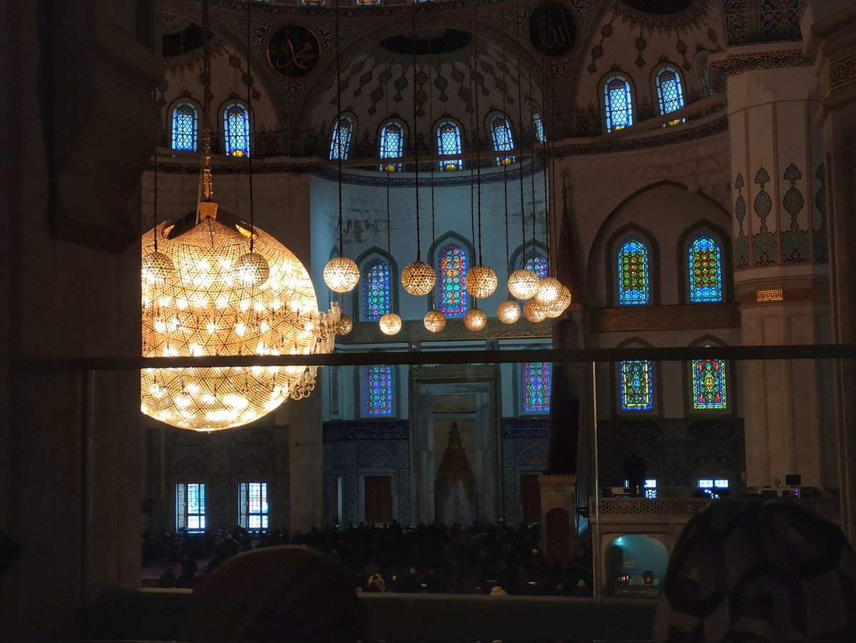 Bizi, bize bırakma... 🤲🌹 #cuma
