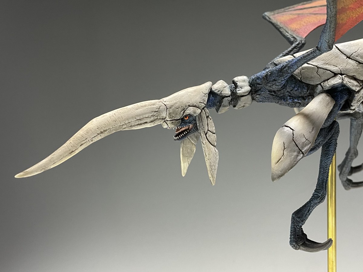 RT @morizou61: 以前製作したブルードラゴンの翼模様を塗り直して再び