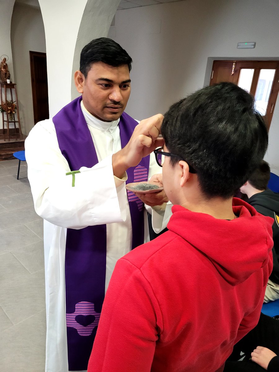 Colegio Reparadores Puente la Reina tweet media