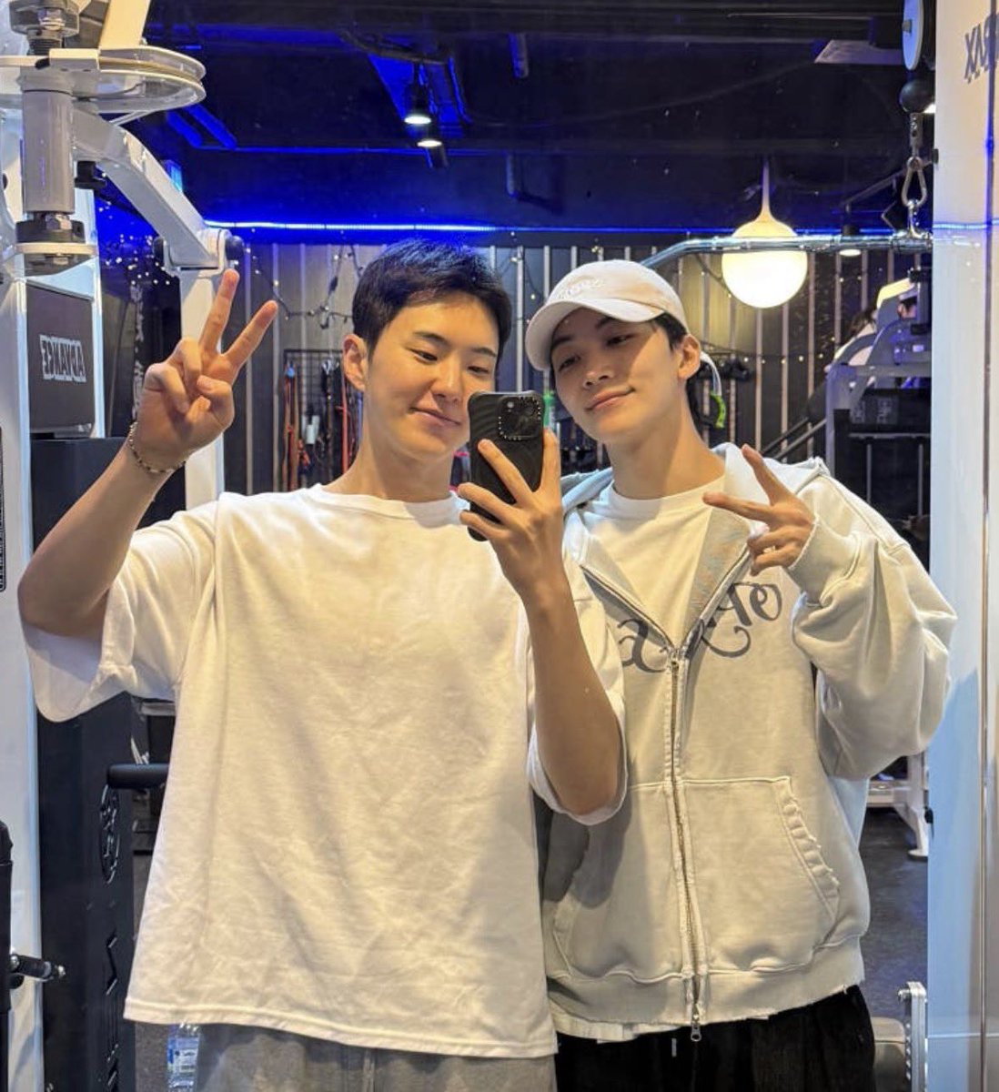 intinya selama kwon soonyoung masih berpijak di bumi, standard cowok idaman kita gak boleh rendah sedikitpun. CATAT INI GUYS🫵🏻