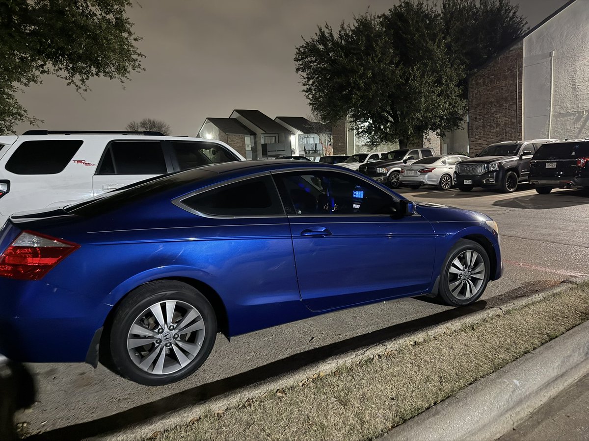 Bluebarbiedream's tweet photo. I ain’t even trying to dip half my cars are fast and shit 😩 I remember I started in 2022 in a small apt in the hood then I started savings took notes and now we here 🥺no help I had to prove my self I had it https://t.co/BOhLderJLo