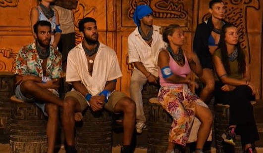 #survivorGR βλέπετε αυτή τη σιχαμένη εξάδα δυστυχώς για αυτούς δεν θα πάρουν το έπαθλο γιατί  είναι σκατόψυχοι όλοι τους και ειδικά η τρεις κομπλεξικές που ήθελαν να  φύγει ο Γιάννης, τι σας έκανε ρε γελοίες ο Άνθρωπος ;