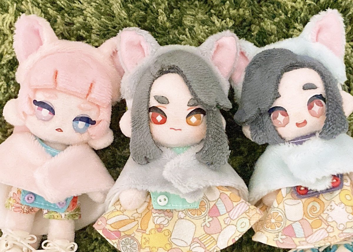 🖤第23回通販お知らせ🤍
2/22(日)22:22〜
ネコなりきりセット（ぷにみおサイズ）

新色のパステルピンク/ブルーと、前回ご用意できなかった灰色カラーのネコちゃん達です🐱🐾
良ければ覗いてみてください(*´︶`*)♡
🛒▷ licos.cart.fc2.com

#りこぐるみ #ぷにみお