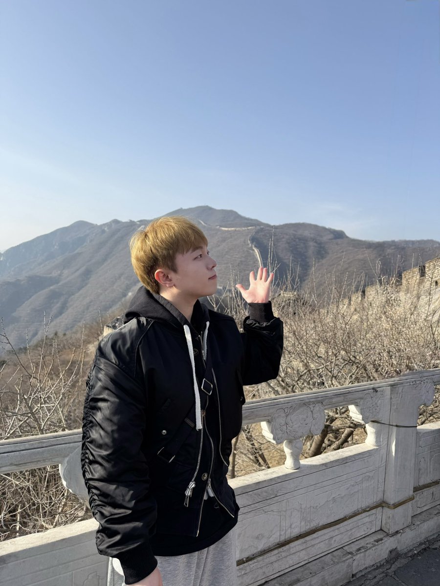 euschu2's tweet photo. 춘절에 만리장성 오지말기😭 https://t.co/0dztooiFl9
