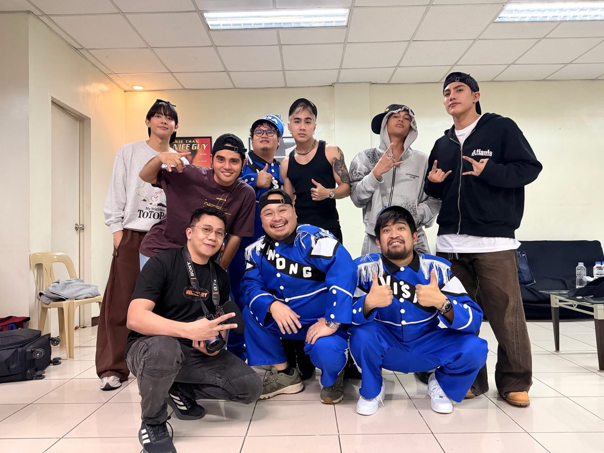 SO IBIG SABIHIN THIS LIVE WAS THE SAME DAY NUNG SHINOOT NILA YUNG VISA?!? 😭

Based sa photo ni Ninong Ry. 

STREAM VISA MUSIC VIDEO
<a href="/SB19Official/">SB19 Official</a> #SB19
#SB19VISA