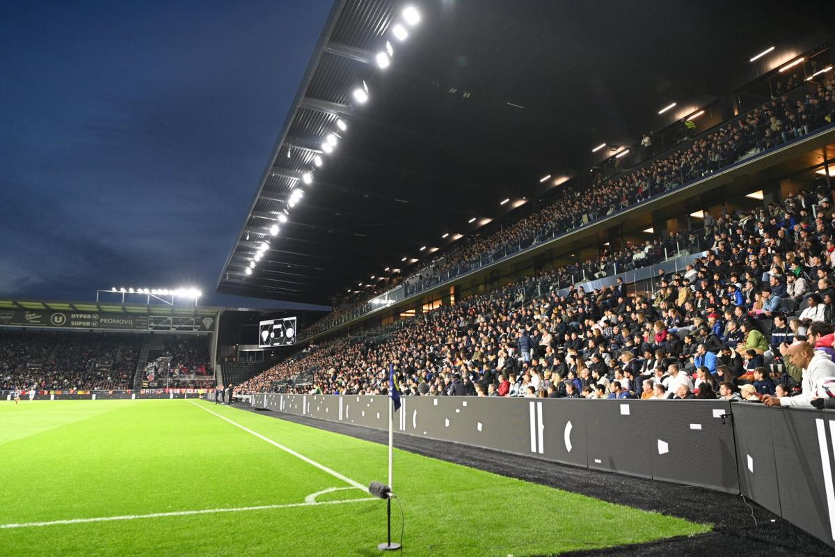 Vibes Foot tweet media