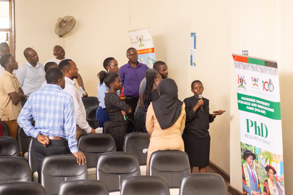 Gallery walk in progress!

Participants and facilitators are reviewing polished policy and issue briefs, exchanging feedback, and strengthening their knowledge translation products for real-world impact.