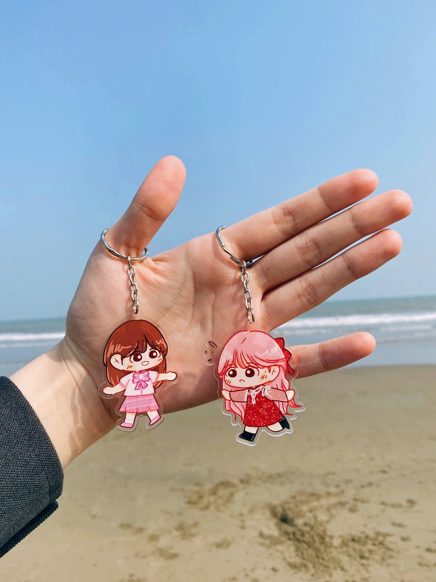 Take them to the beach (AKB version temporarily missing 😭) #宮脇