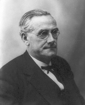 El 28 de febrer de 1880 va néixer Josep Maria Folch i Torres, patriota i escriptor. Fou pioner del teatre infantil en català, director del setmanari  La Tralla i fundador dels Pomells de Joventut, un moviment per enfortir l’esperit nacional entre els joves catalans.