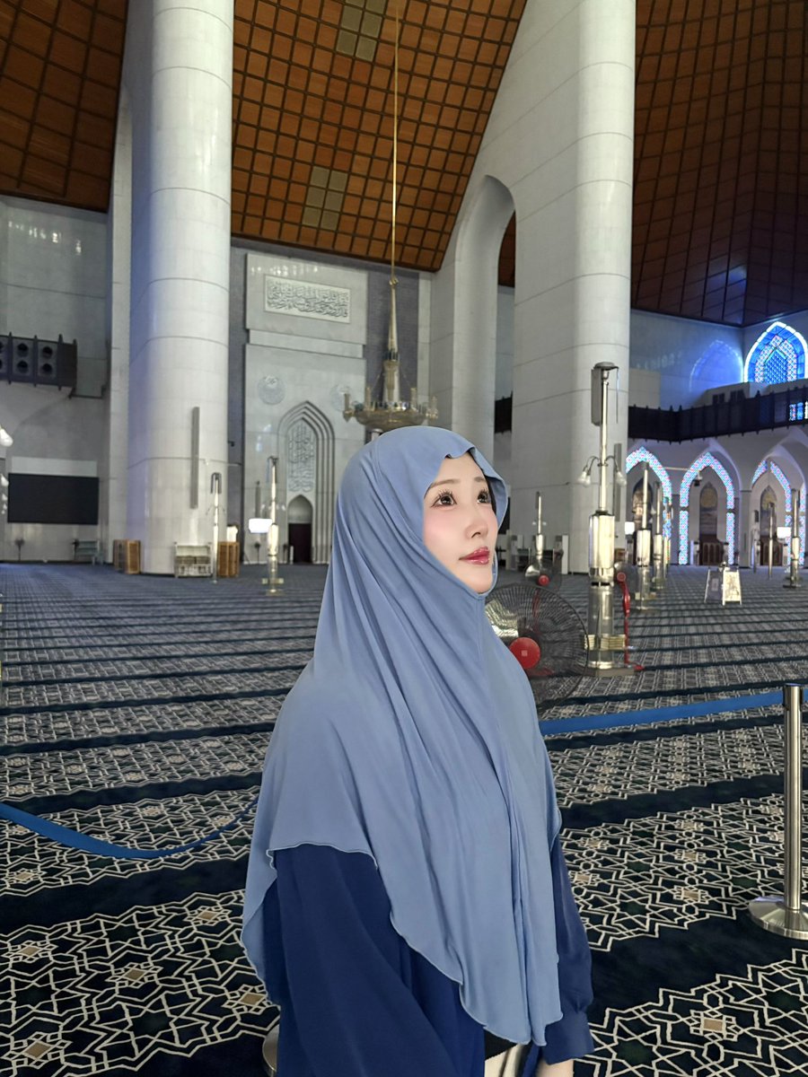48Suzuha_16LOVE's tweet photo. Blue mosque 🕌🌙 https://t.co/vvaNliEnwK