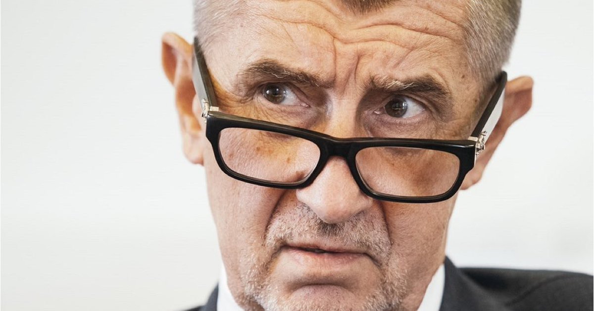 STOP komunismu! tweet media