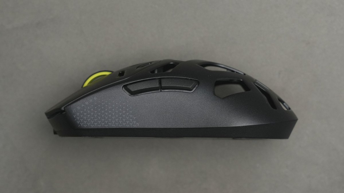 ミオニ tweet media