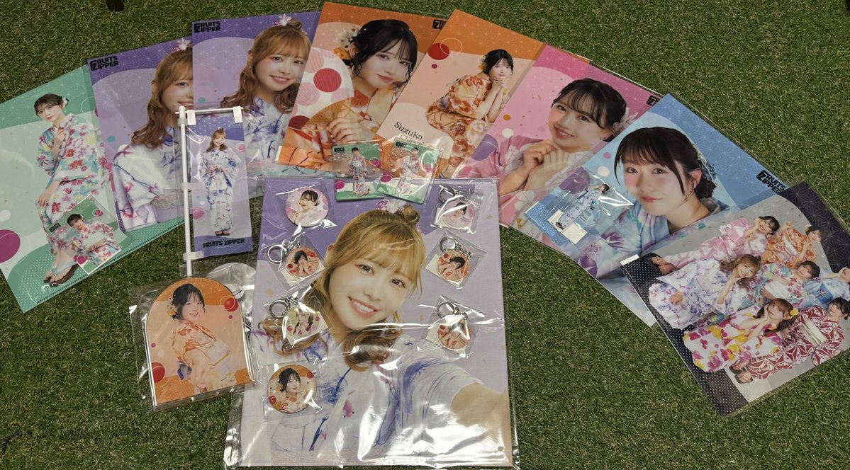 届いたンゴね〜！ 優衣ちゃんの直筆サインガチでエグいぞ