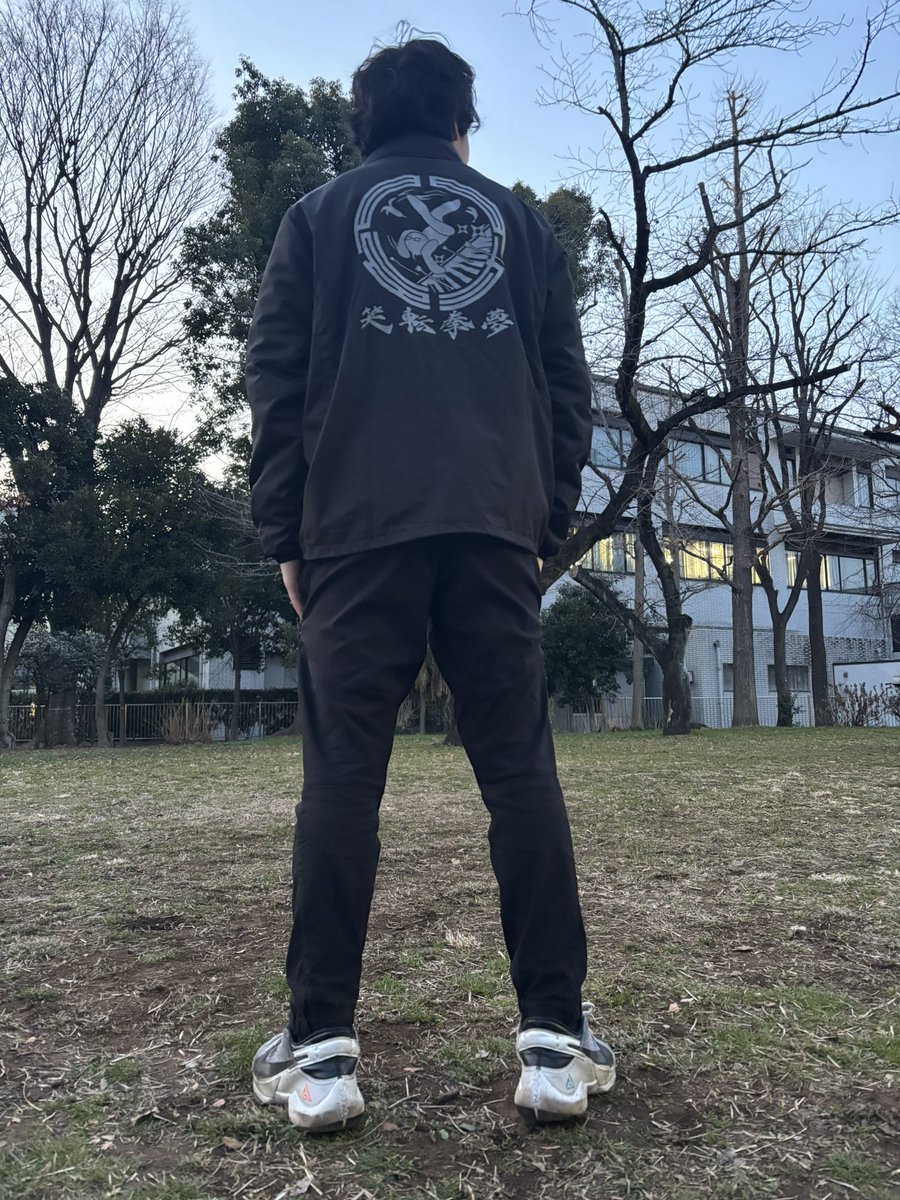narusho1129's tweet photo. 先日先輩の功明さんとアクション練習して、自作ジャケットを頂きました！特攻服っぽくてめちゃくちゃカッコいいです！
これからもアクション練習も頑張ります！ https://t.co/u2ZOOj0yOG