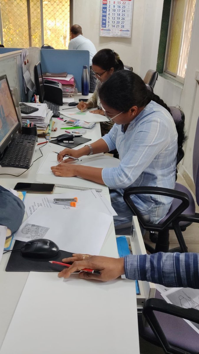 FoodRaipur's tweet photo. दिनांक 20.02.2026 को स्वच्छता पखवाड़ा 2026 के अंतर्गत मंडल कार्यालय रायपुर में ड्राइंग कम्पटीशन करवाया गया जिसमे कर्मचारियों द्वारा बढ़ चढ़ कर भाग लिया गया । https://t.co/eOdV1blpKm