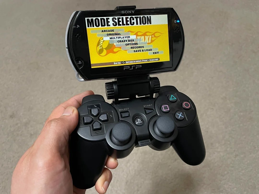 PSP Go + DualShock 3❤️