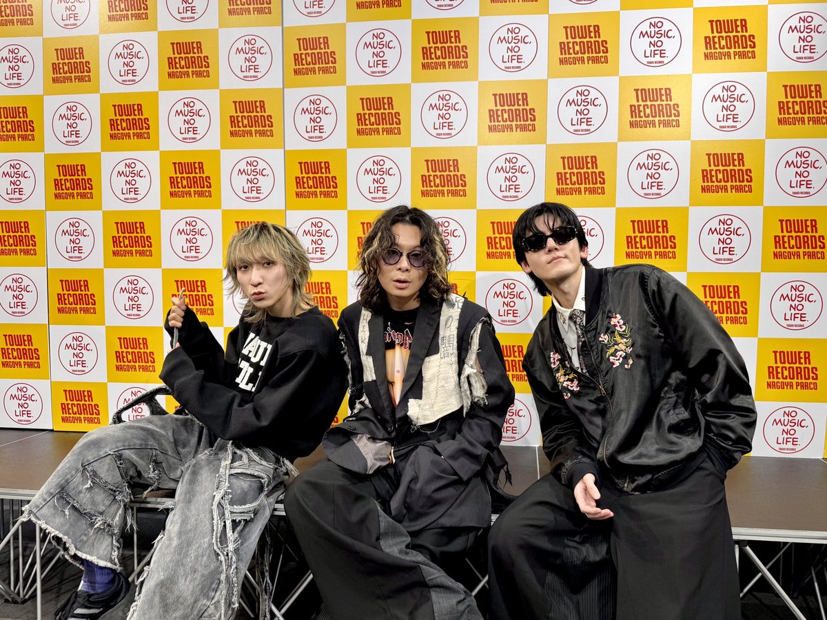 MERAKIサイン会 in タワーレコード名古屋パルコ店 沢山の皆様お越し