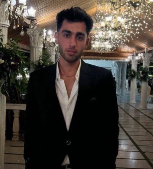 Zizi🇮🇷 tweet media