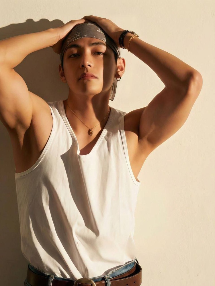 To <a href="/BIGHIT_MUSIC/">BIGHIT MUSIC</a> <a href="/bts_bighit/">BTS_official</a> We demand maximum protection for Taehyung. He has been subjected to this kind of treatment time and time again. We demand that the distribution of private chats without consent be followed up so that the person concerned gets a deterrent effect.