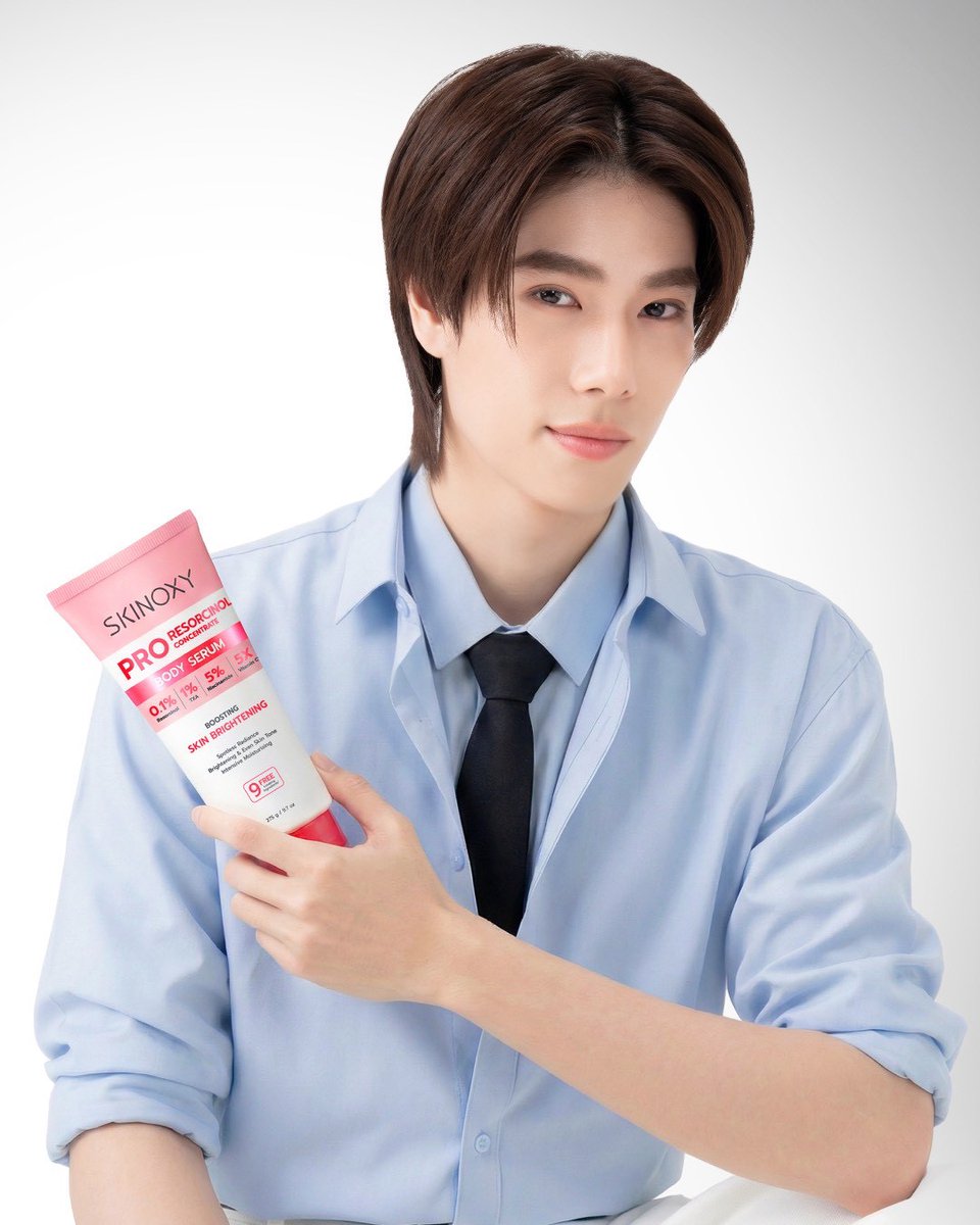 ขอแสดงความยินดีกับ “ภูวินทร์ ตั้งศักดิ์ยืน”  ในฐานะ Presenter คนแรกของ Skinoxy 🎉
พร้อมพาทุกคนมีสติกับผิว ใจดีกับผิวตัวเอง 

ภายใต้คอนเซปต์ Skinoxy – “Real Active, Real Results” 
ด้วยการเลือกสกินแคร์ที่ส่วนผสมชัด เพื่อผลลัพธ์ที่เหมาะกับผิวเราจริง ๆ
ฝากแฟน ๆ