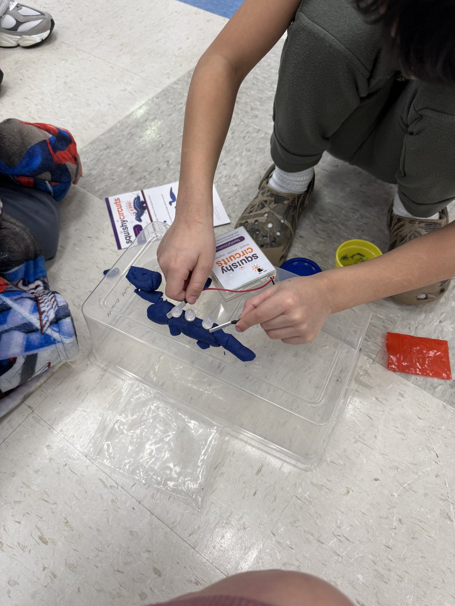 EEEAACPS tweet media