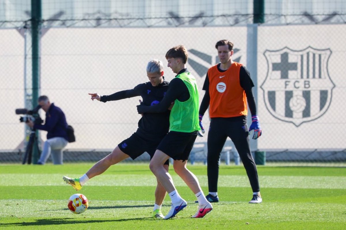 Tommy and Emilio Bernad are the youth team players who will train with the first team today. 

Yesterday, Brian Fariñas trained with the team. 

— <a href="/scapde_45/">Sergi Capdevila</a>