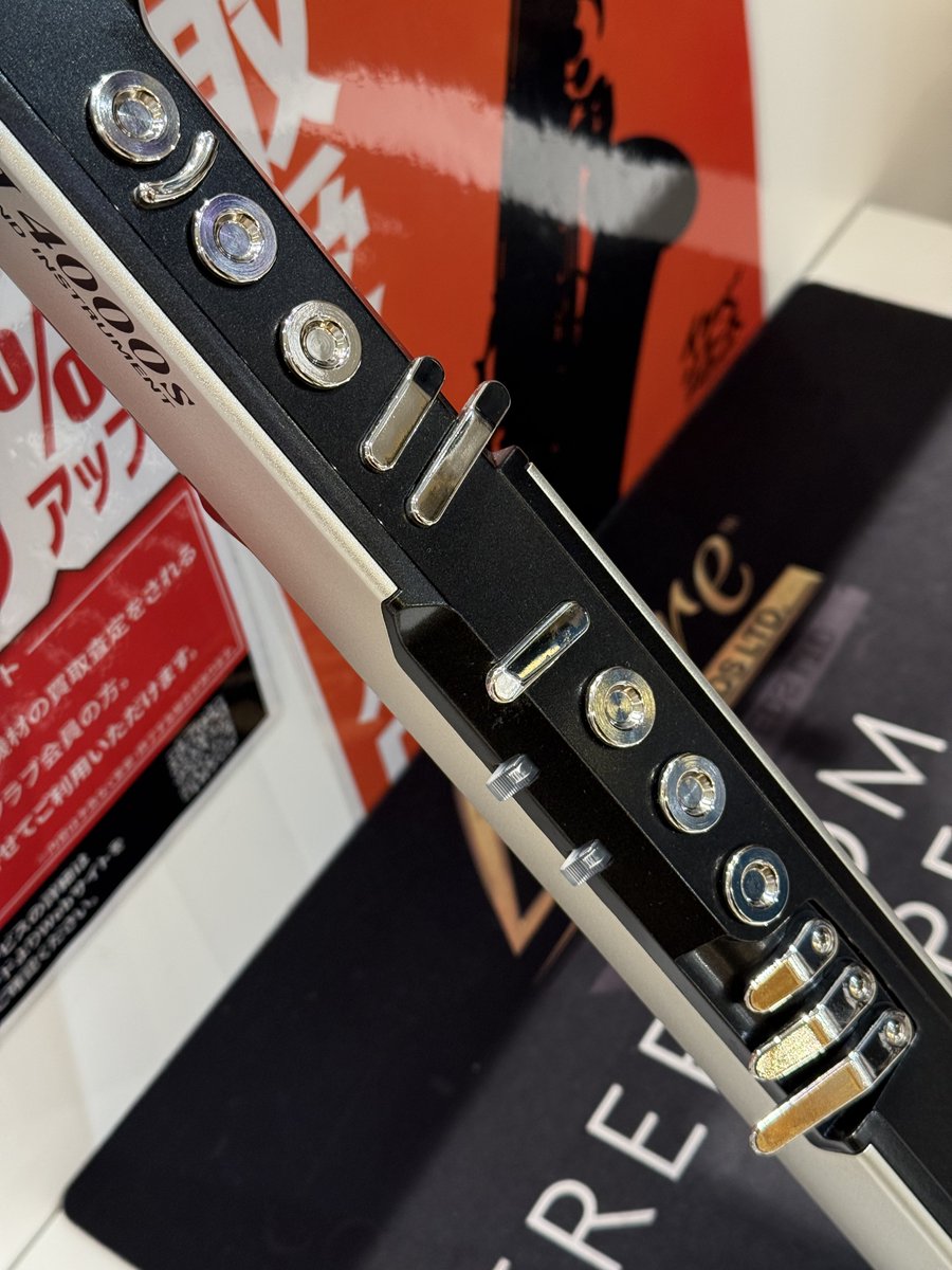 AKAI PROFESSIONAL EWI4000Sの美品中古入りました！ マウスピース交換