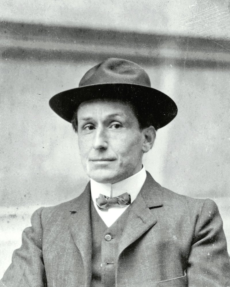 Esguard Històric tweet media