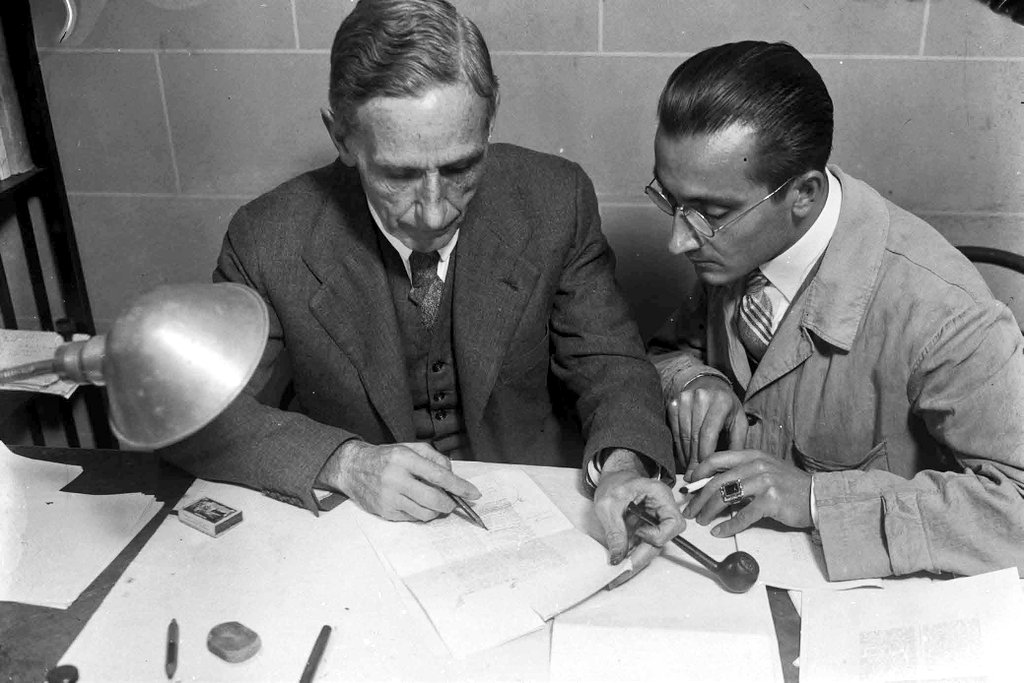 Esguard Històric tweet media