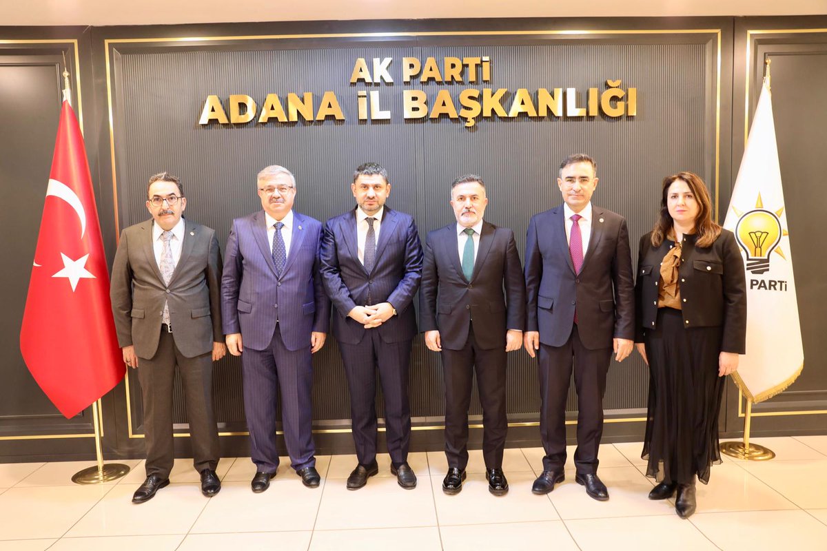 AK Parti Genel Merkez Teşkilat Başkan Yardımcımız, İstanbul Milletvekilimiz Sayın Yahya Çelik’e İl Başkanlığımıza gerçekleştirdikleri nazik ziyaret dolayısıyla teşekkür ediyoruz.

Teşkilat çalışmalarımız üzerine verimli istişarelerde bulunduğumuz bu kıymetli ziyaretleri bizleri